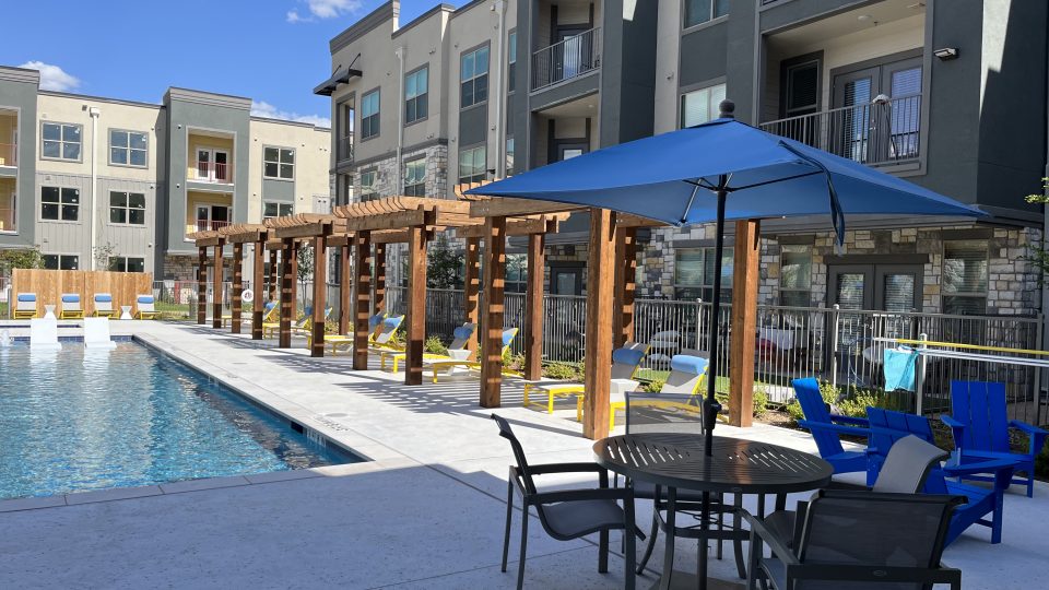 the pool at The Lofts at Allen Ridge